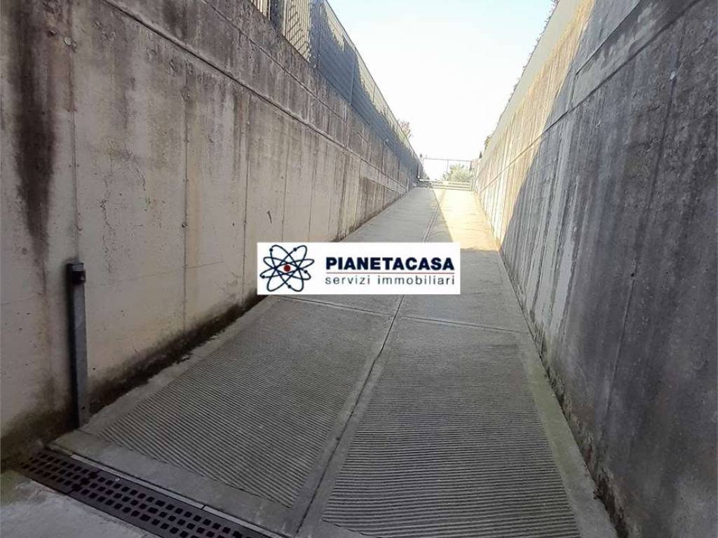 Box / garage a Stezzano in Via Pasteur - Foto 4
