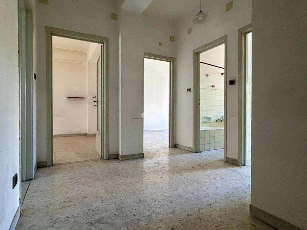 Appartamento a Cosenza in Viale Delle Medaglie DꞌOro, 81 - Foto 5