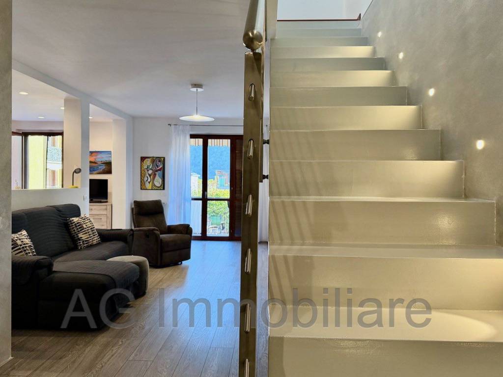 Appartamento a Verbania in Via Giuseppe Nicola - Foto 2