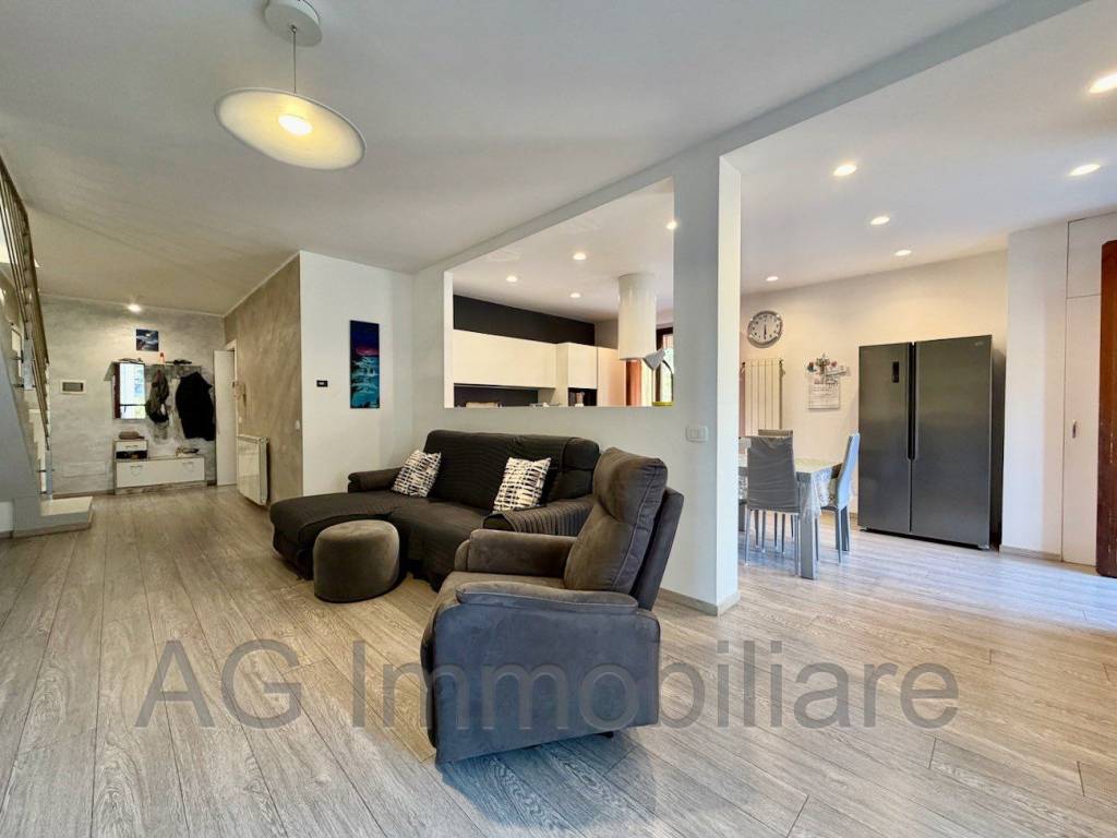 Appartamento a Verbania in Via Giuseppe Nicola - Foto 4