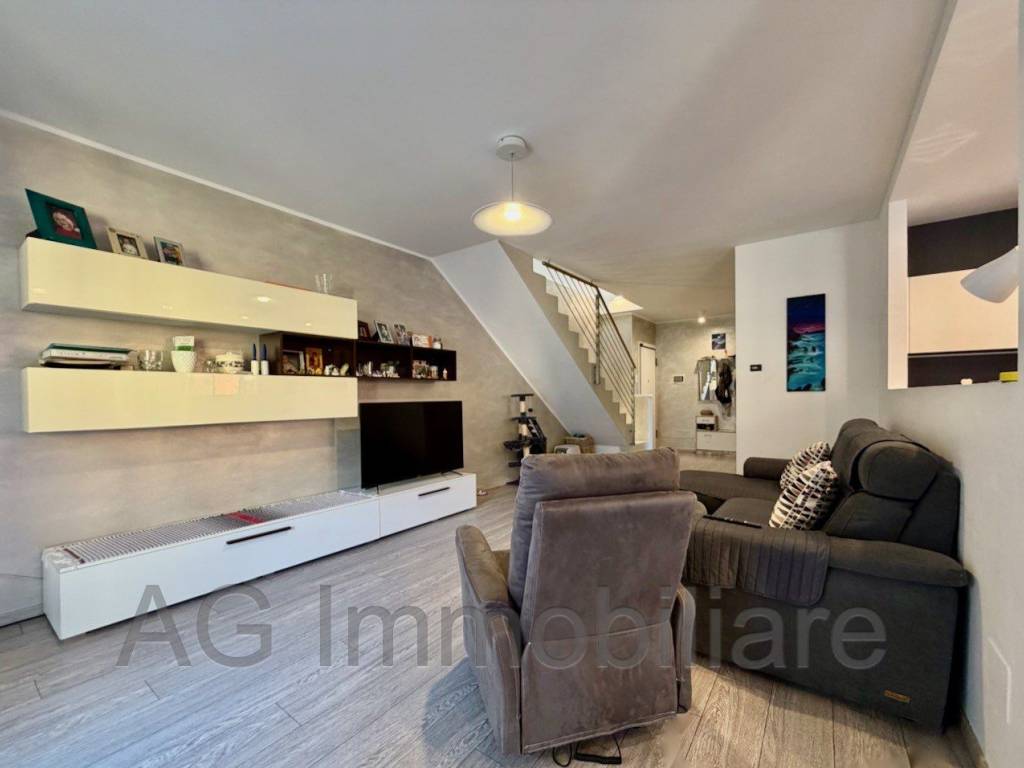Appartamento a Verbania in Via Giuseppe Nicola - Foto 5