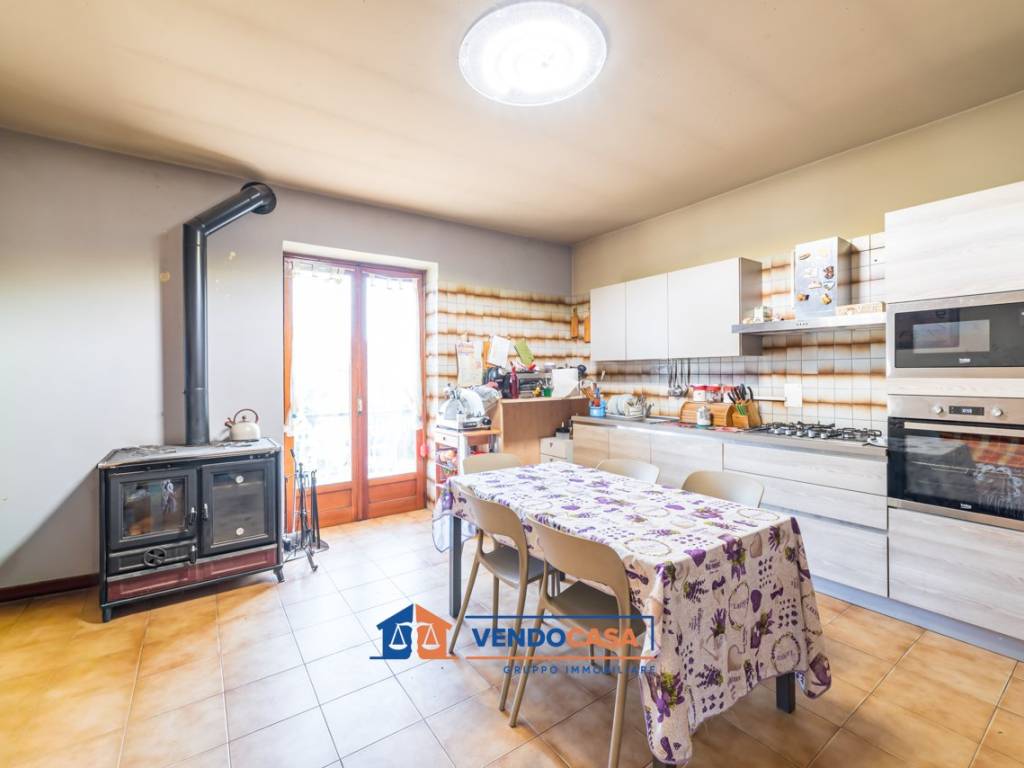 Appartamento a Busca in Via Bealotto, 12 - Foto 4