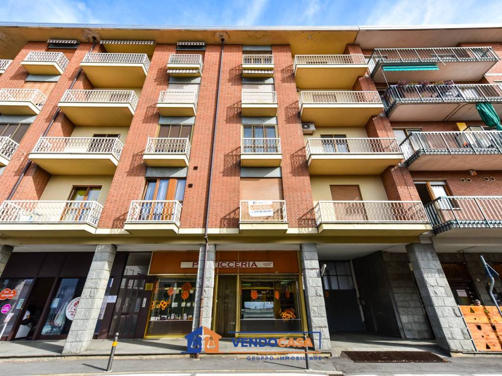 Appartamento a Carignano in Via Silvio Pellico, 37 - Foto 2