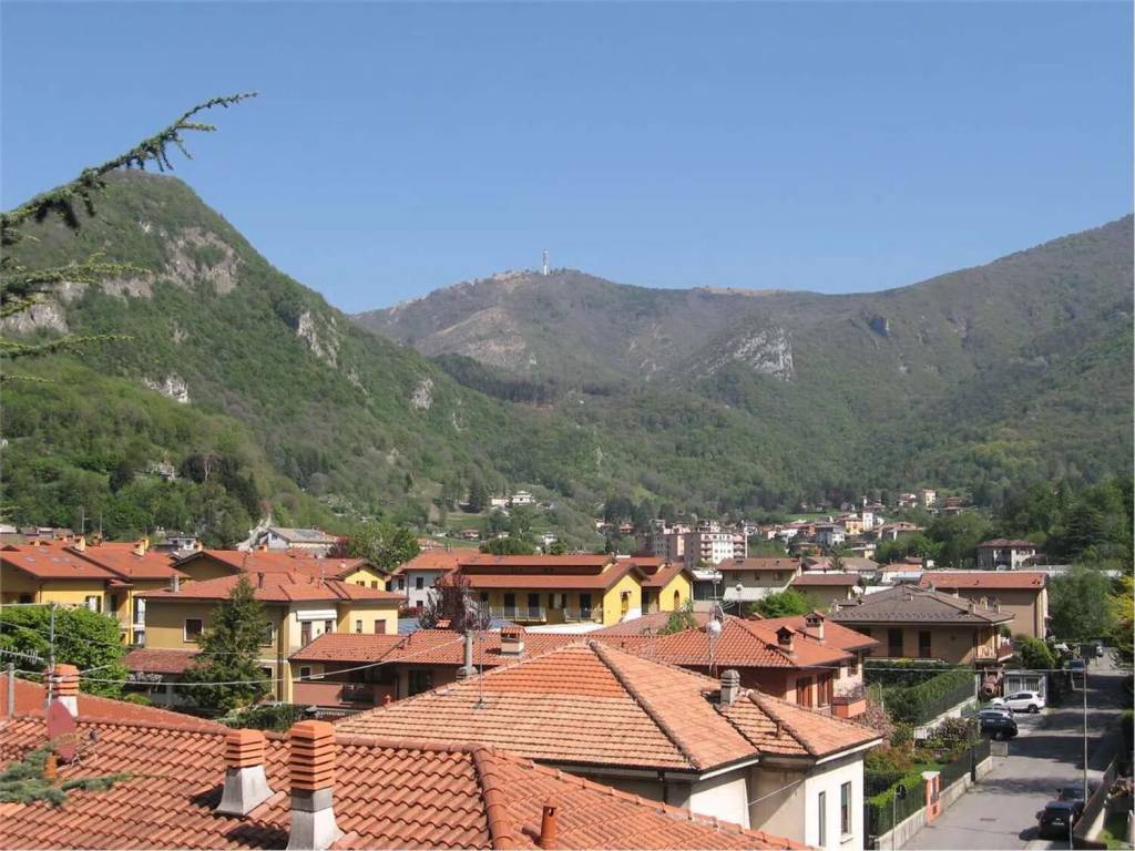 Appartamento a Asso in Via Alcide De Gasperi, 3 - Foto 5