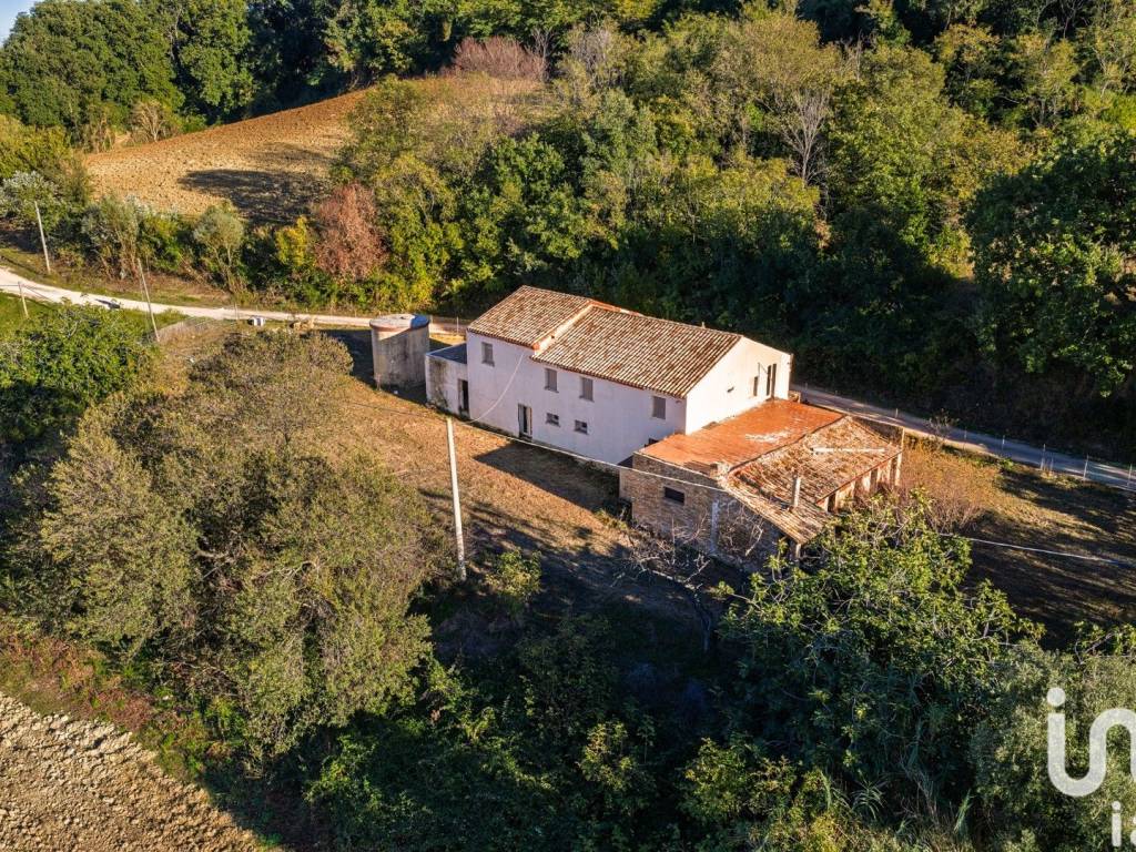 Rustico / casale a Civitanova marche in Strada savino, 90 - Foto 3