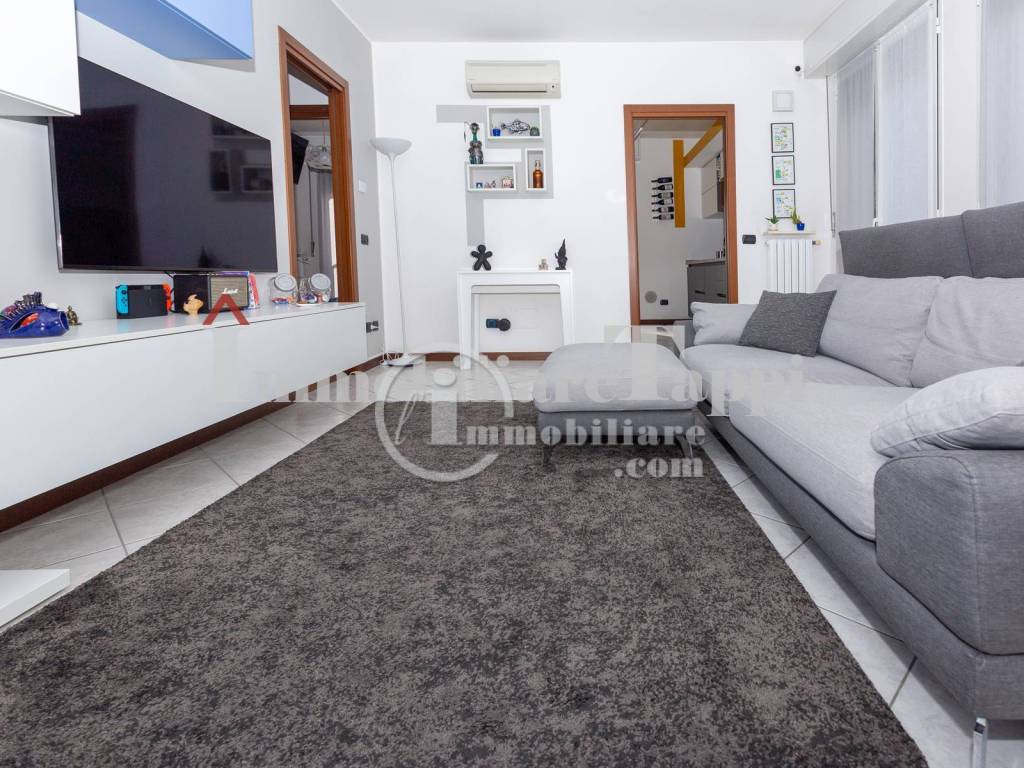 Appartamento a Saronno in Via Filippo Reina, 10 - Foto 5