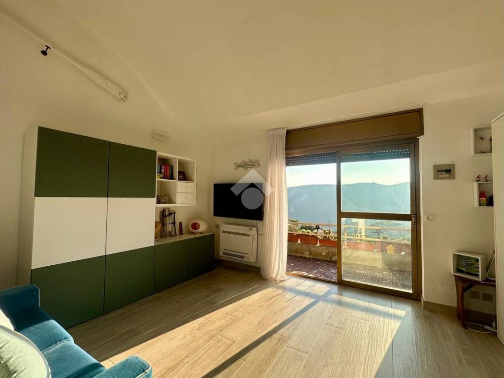 Appartamento a Finale ligure in Via dei Navigatori, 141 - Foto 3
