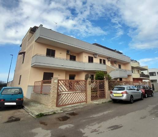 Appartamento a Lizzanello in Via Enrico Toti - Foto 2