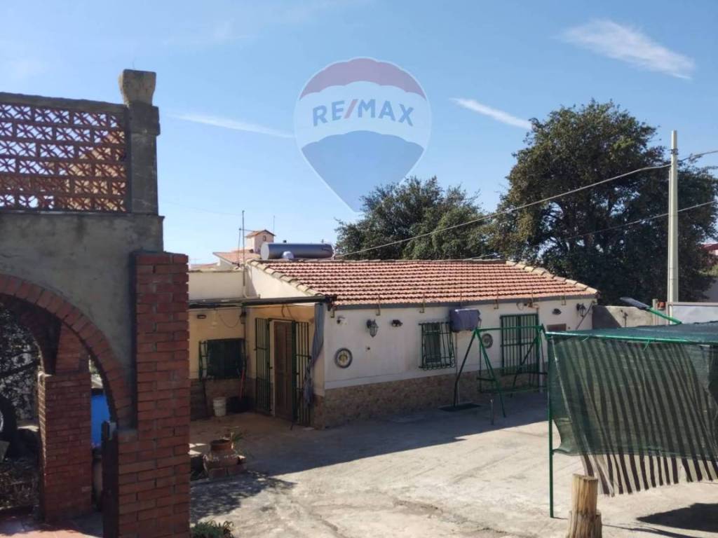 Villa a Vittoria in via baia dorica, 23 - Foto 2