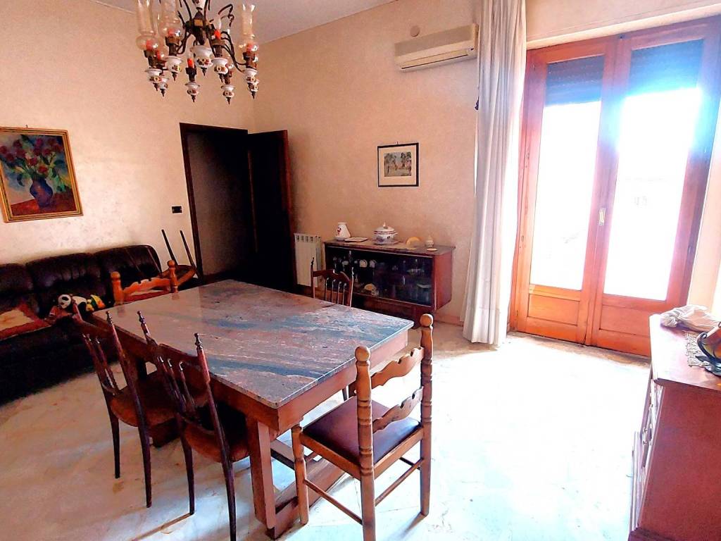 Casa indipendente a Giarre in Via Camillo Benso di Cavour - Foto 5