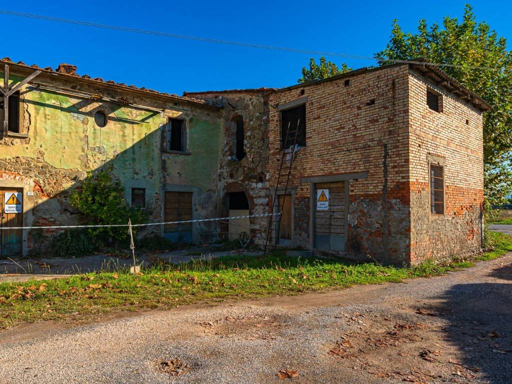 Rustico / casale a Massa e cozzile in Via Giacomo Leopardi - Foto 2