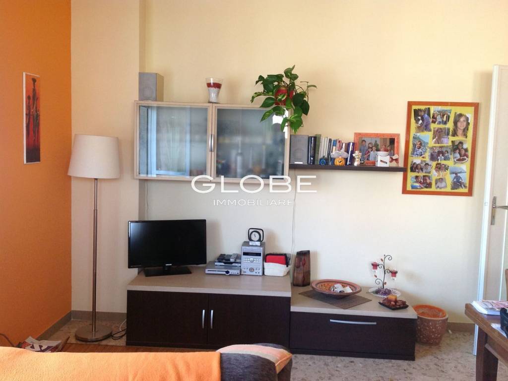 Appartamento a Ciriè in via Giacomo Leopardi - Foto 2