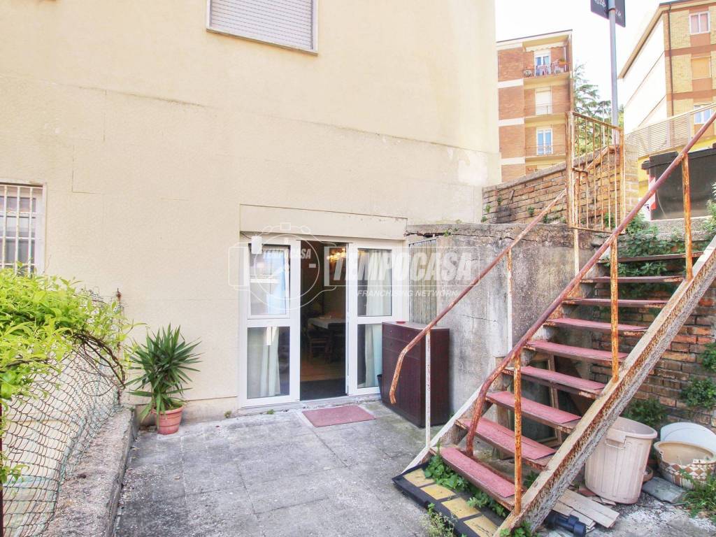 Appartamento a Ancona in Via Vittorio Veneto - Foto 2