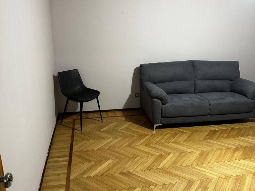 Appartamento a Chivasso in Piazza della Repubblica - Foto 2