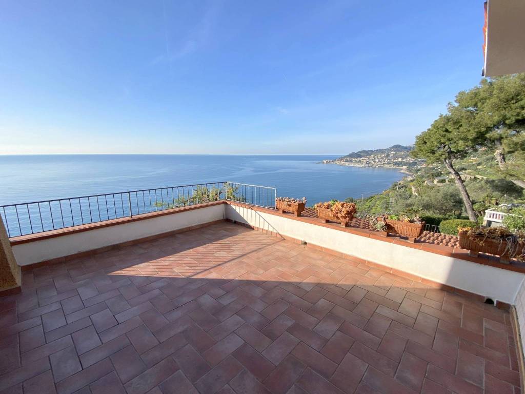 Appartamento a Imperia in Via Aurelia - Foto 3