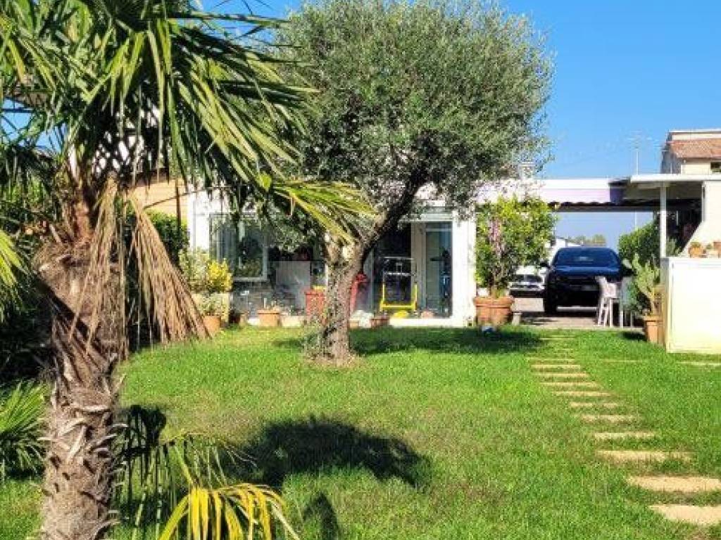 Villa a Selvazzano dentro in Via Vittorio Emanuele III - Foto 4