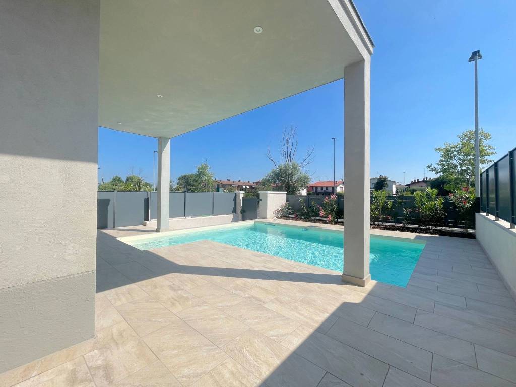 Villa a Peschiera del garda in Via Lugana - Foto 3
