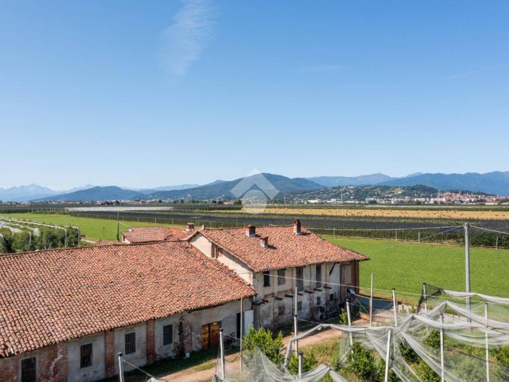 Casa indipendente a Saluzzo in REGIONE RUATA EANDI, 20 - Foto 2