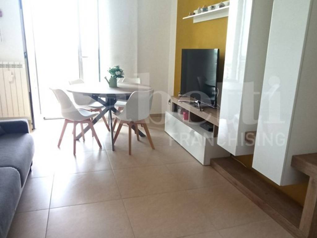 Appartamento a Bitritto in Viale 8 Marzo - Foto 4