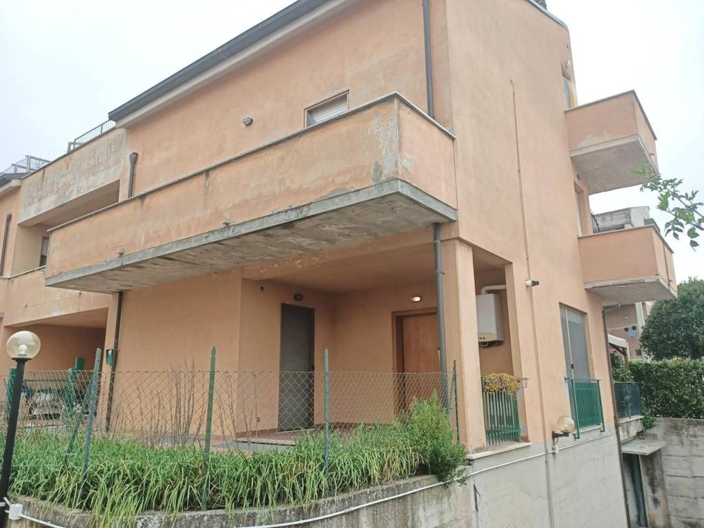 Appartamento a Spoleto in Viale Guglielmo Marconi, 440 - Foto 5