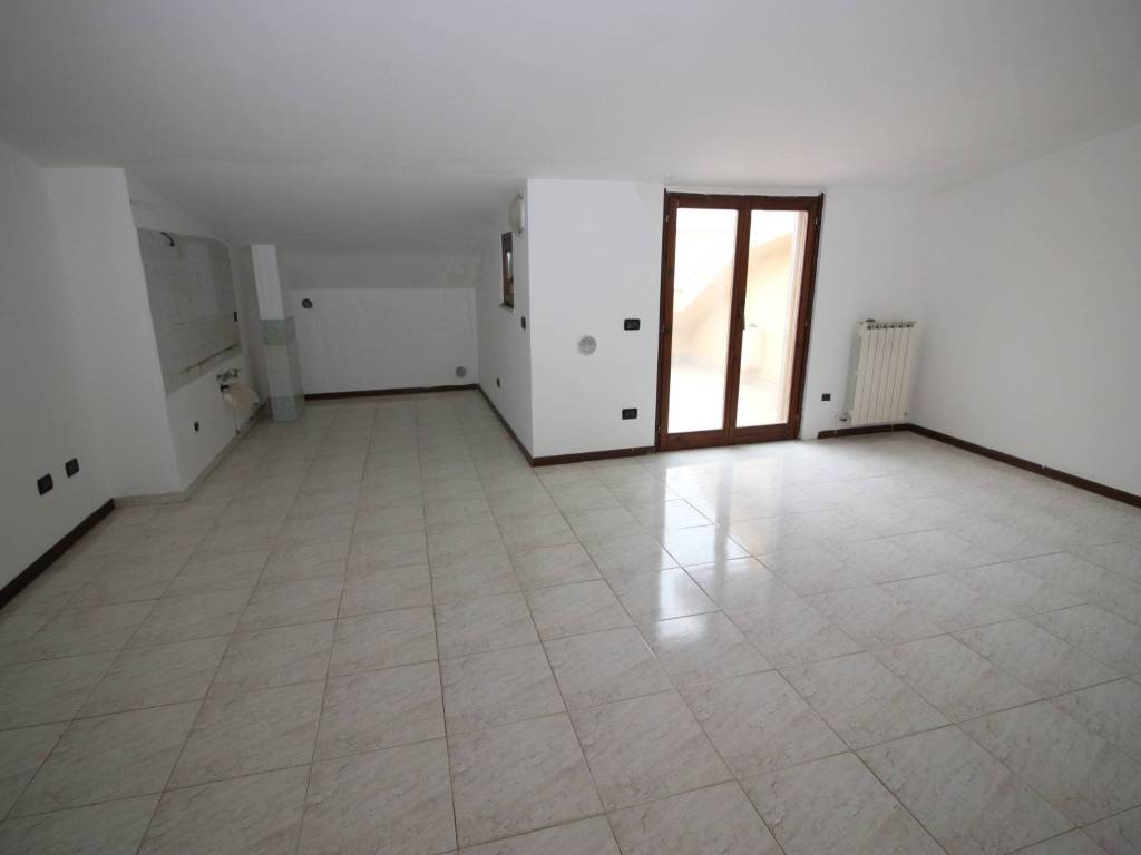 Attico / mansarda a Martinsicuro in Via Francesco Baracca - Foto 3