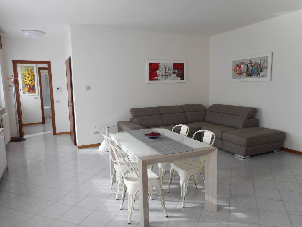 Appartamento a Lodi in Viale Dalmazia, 21 - Foto 4
