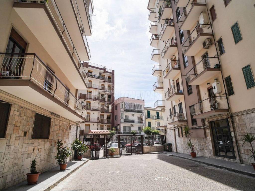 Box / garage a Casoria in via Duca D'Aosta 69 - Foto 2