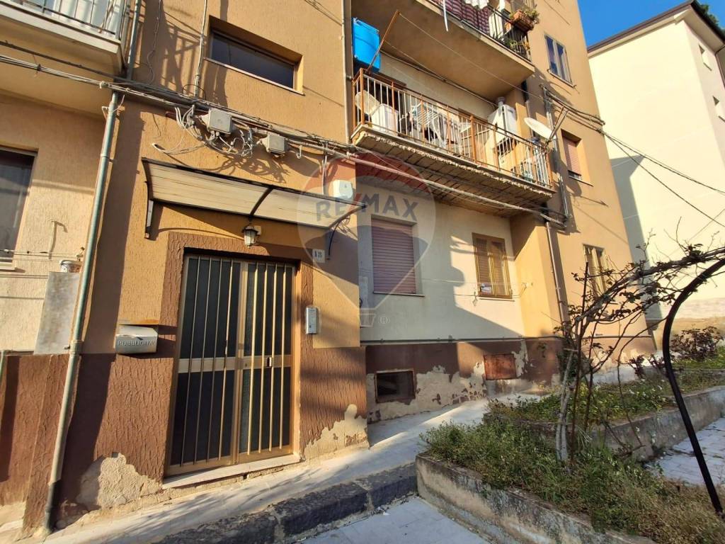 Appartamento a Calascibetta in via Maddalena Seconda, 18 - Foto 3