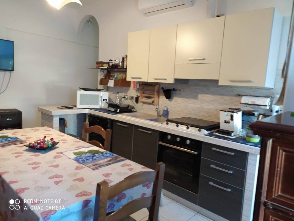 Appartamento a Castelletto sopra ticino in Via 25 Aprile - Foto 5