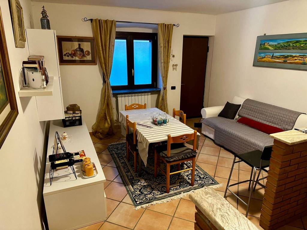 Appartamento a Bizzarone in Via Giacomo Matteotti - Foto 3