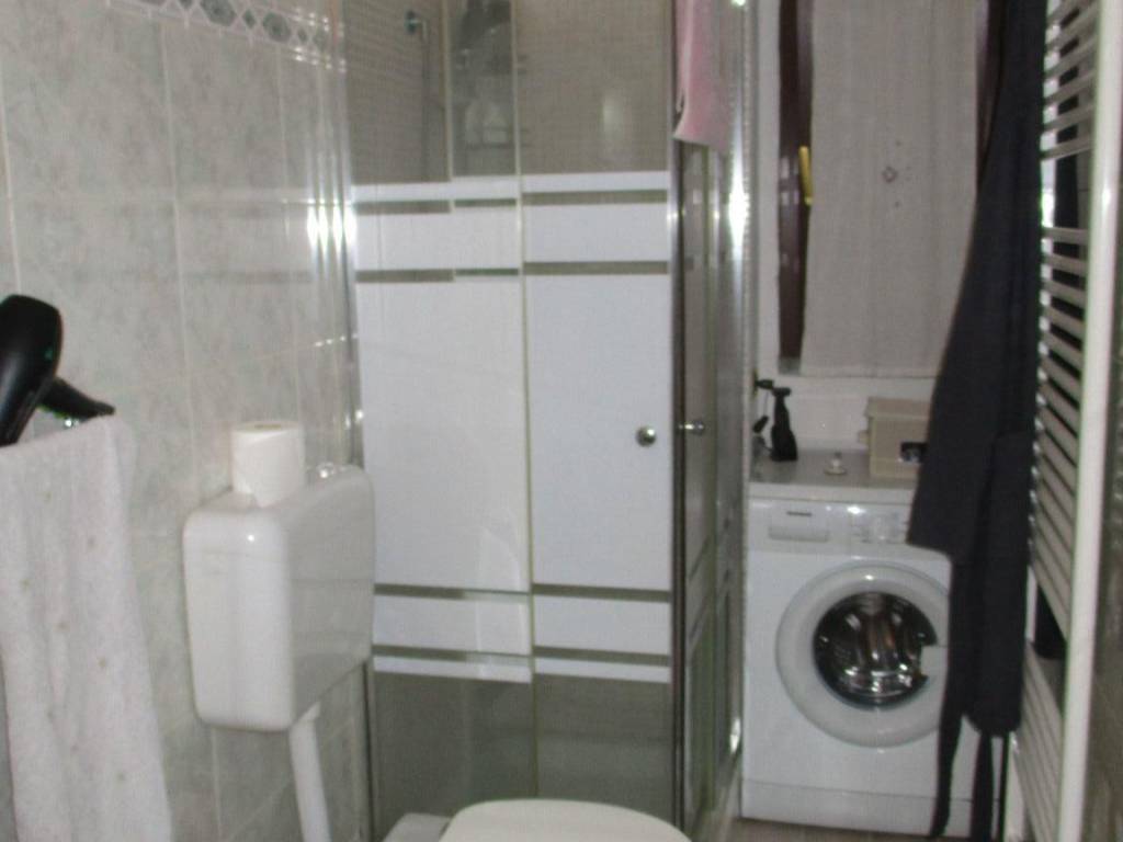 Appartamento a Bizzarone in Via Giacomo Matteotti - Foto 5