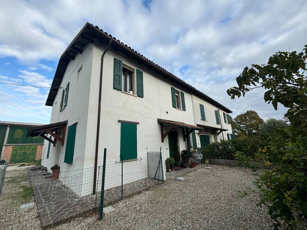 Villa a Castel san pietro terme in Via San Carlo, 4515 - Foto 2