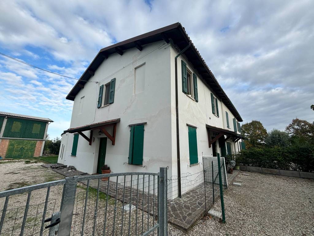 Villa a Castel san pietro terme in Via San Carlo, 4515 - Foto 3