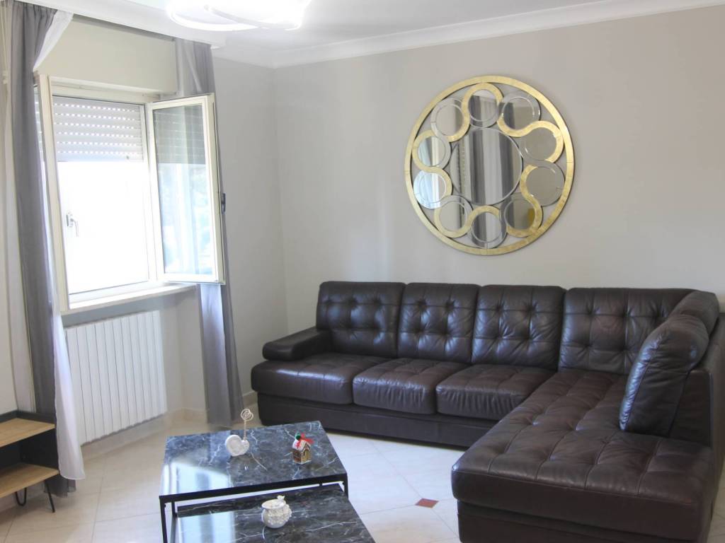 Appartamento a Lecce in VIA GIUSEPPE DE ROMA, 7 - Foto 3