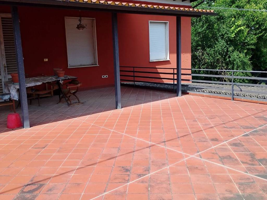 Appartamento a Buggiano in Via Camillo Benso di Cavour - Foto 2