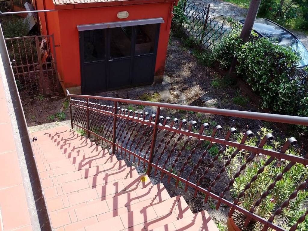 Appartamento a Buggiano in Via Camillo Benso di Cavour - Foto 4