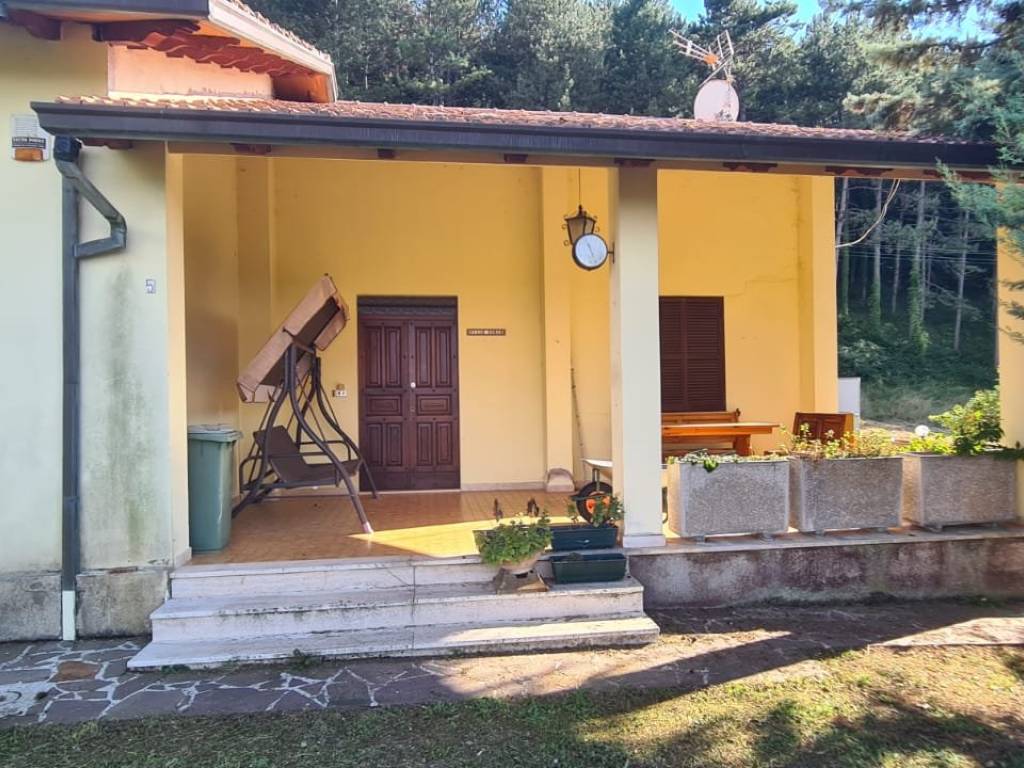 Villa a Gubbio in Strada Statale Eugubina, 5 - Foto 2