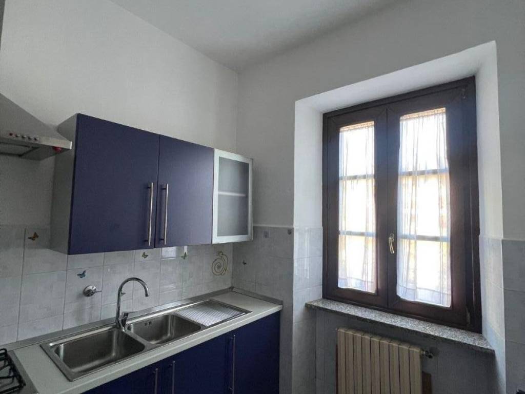 Appartamento a Torre pellice in Piazza Camillo Benso di Cavour - Foto 3