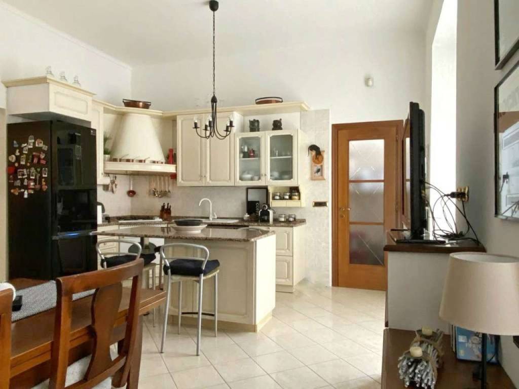 Appartamento a Torino in corso Giulio Cesare 135 - Foto 5