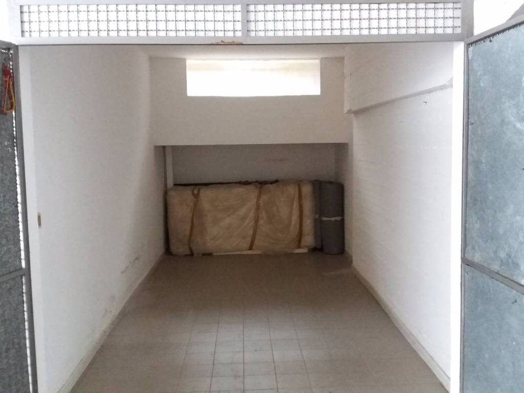 Box / garage a Pisa in Via Francesco Carnelutti - Foto 2