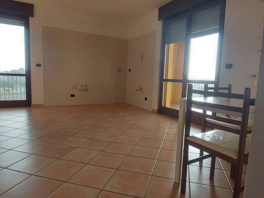 Appartamento a Leinì in Via Volpiano, 30 - Foto 4