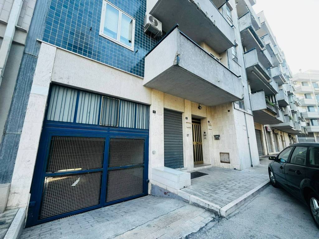 Box / garage a Lucera in PIAZZA PITTA, 41 - Foto 2