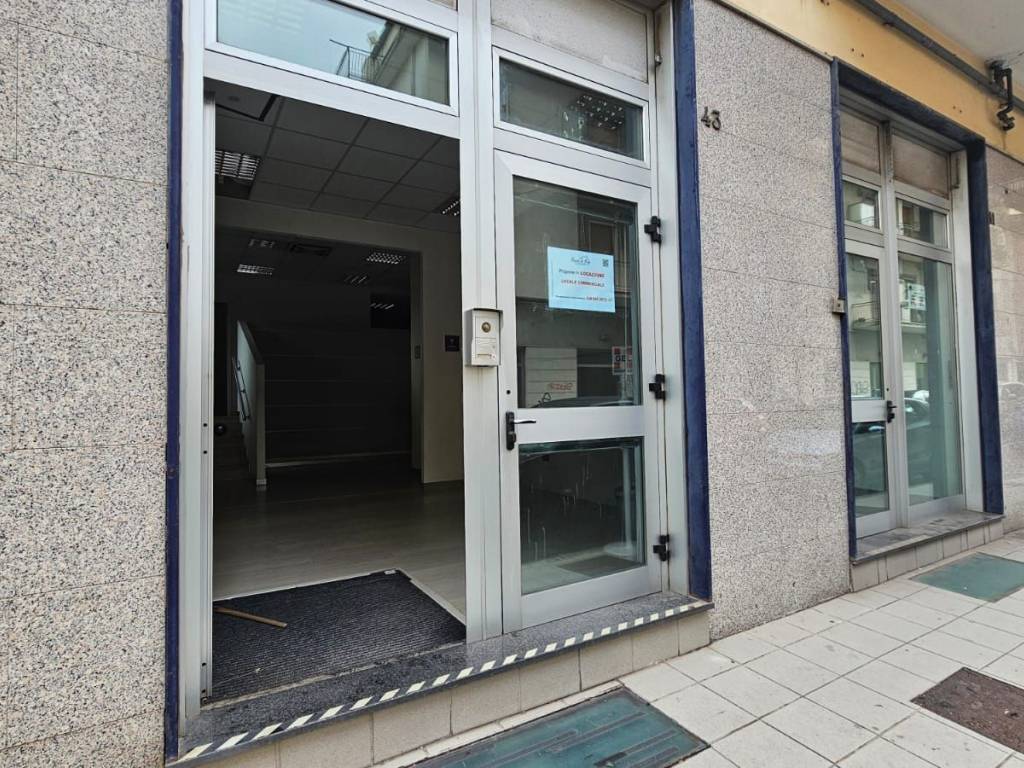 Immobile a Cava de' tirreni in Via Vittorio Veneto, 37 - Foto 2
