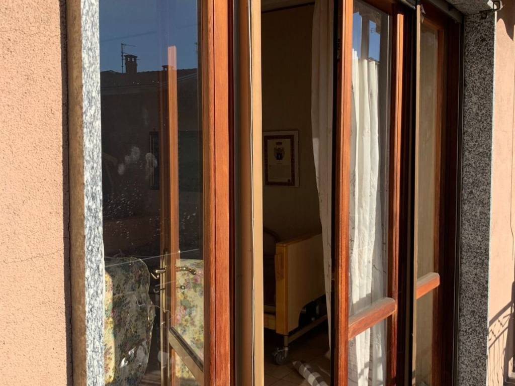Appartamento a Alice castello in Piazza Fratelli Savio, 3 - Foto 5