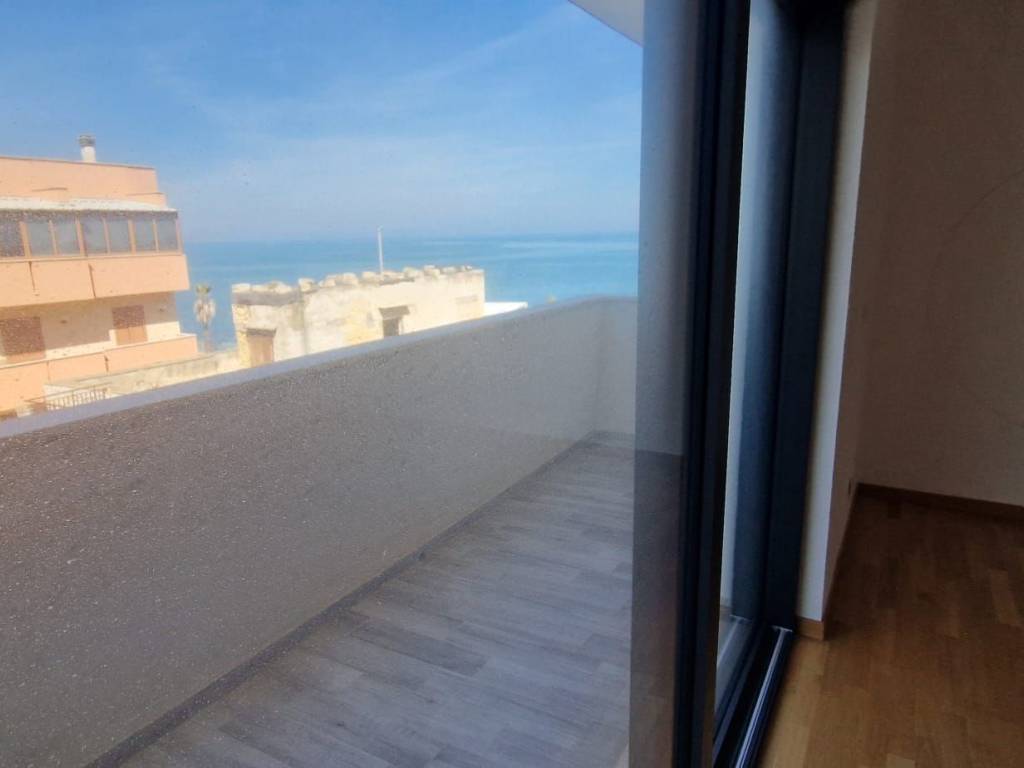 Appartamento a Trani in Lungomare Cristoforo Colombo - Foto 2