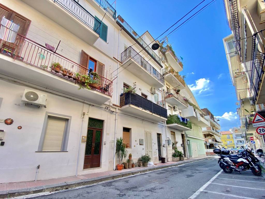 Appartamento a Letojanni in Via Nenzi - Foto 2