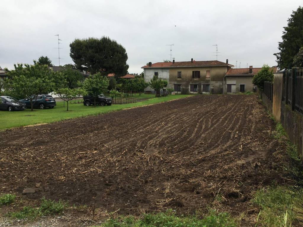 Terreno a Somma lombardo in Via Guido Visconti di Modrone, 105 - Foto 4