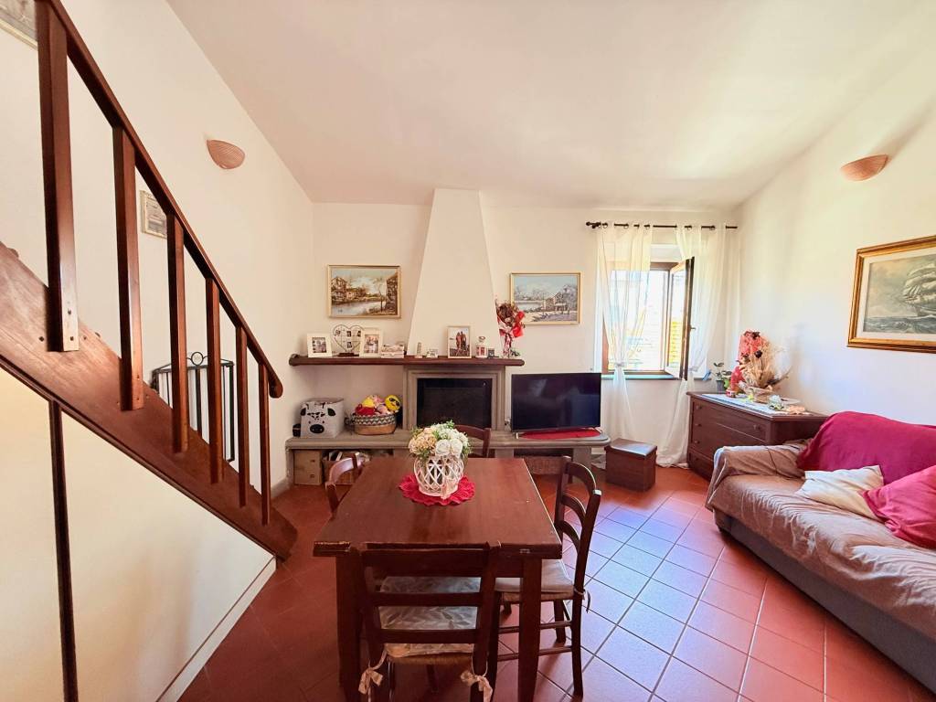 Appartamento a Orbetello in Viale Trasvolatori Atlantici - Foto 2
