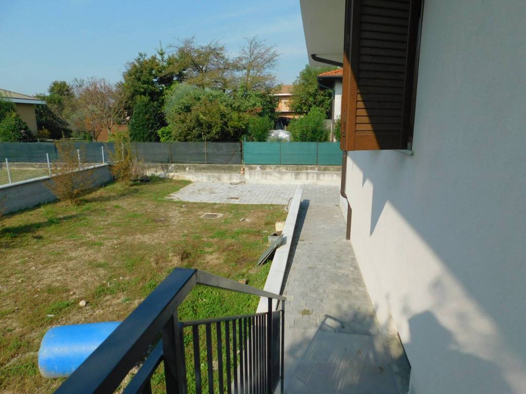 Villa a Somma lombardo in Via Goito - Foto 5
