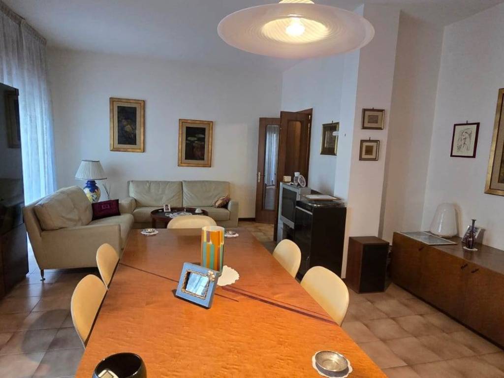 Appartamento a Martina franca in VIALE DEI LECCI - Foto 5